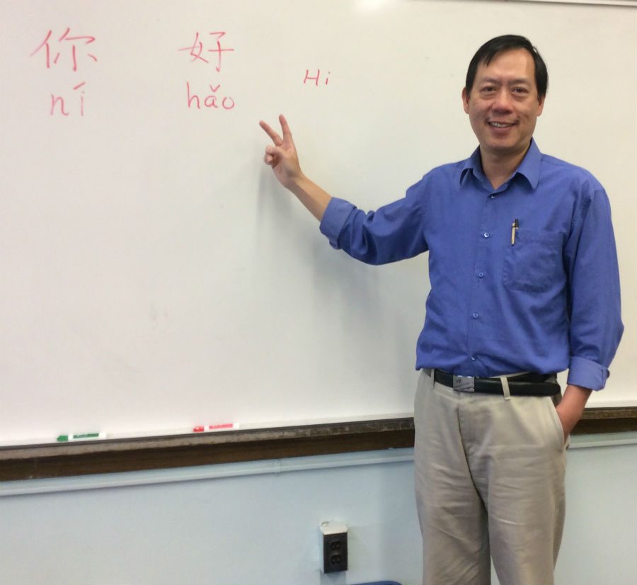 Woodbridge Middle School learns a new language with a new Chinese teacher