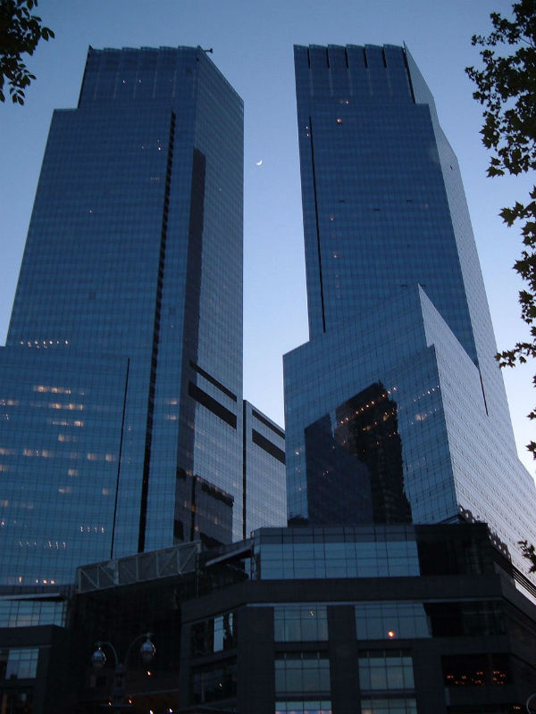 (Time Warner Center)

Photo via Wikimedia Commons under Creative Commons License