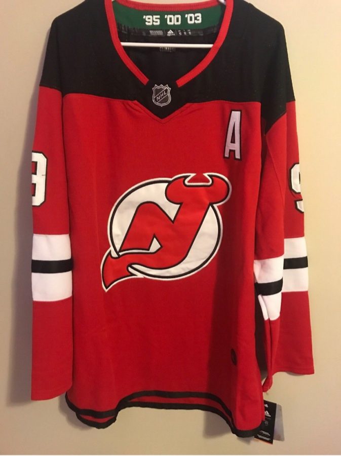 An example of what a fake jersey looks like.