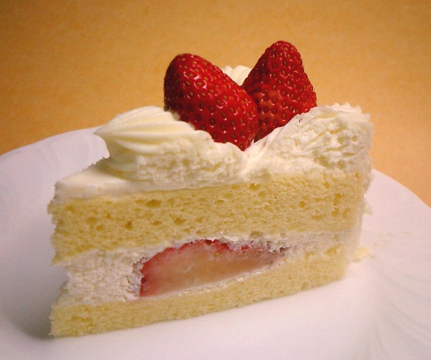 Photo labeled for non-commercial reuse via https://commons.wikimedia.org/wiki/File:Strawberry_shortcake.jpg Under the Creative Commons Licence