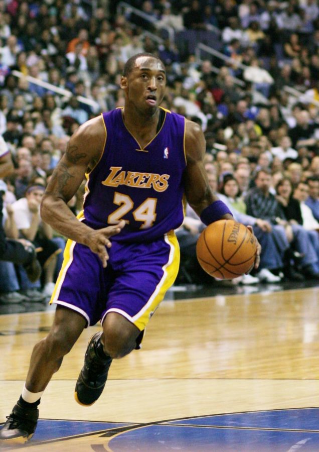 Labeled for noncommercial reuse via https://upload.wikimedia.org/wikipedia/commons/5/5f/Kobe_Bryant_Drives2.jpg under the Creative Commons License