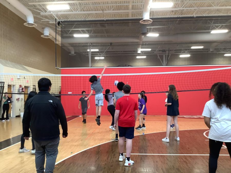 YOU HAVE JUST BEEN SERVED! WMS students practice some volleyball.
