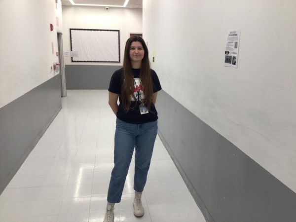 Navigation to Story: Ms. Desch shows courage as a new teacher at WMS