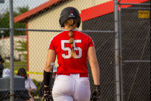 https://www.google.com/search?q=softball+player&sca_esv=757fb129c7c22246&rlz=1CAJIKU_enUS1108&udm=2&source=lnt&tbs=sur:cl&sa=X&ved=2ahUKEwjenPGswLuJAxUtAHkGHeCnANQQpwV6BAgBECA&biw=1517&bih=765&dpr=0.9&safe=active&ssui=on#vhid=8VoQEMF5YaNAkM&vssid=mosaic Creative Commons licenses