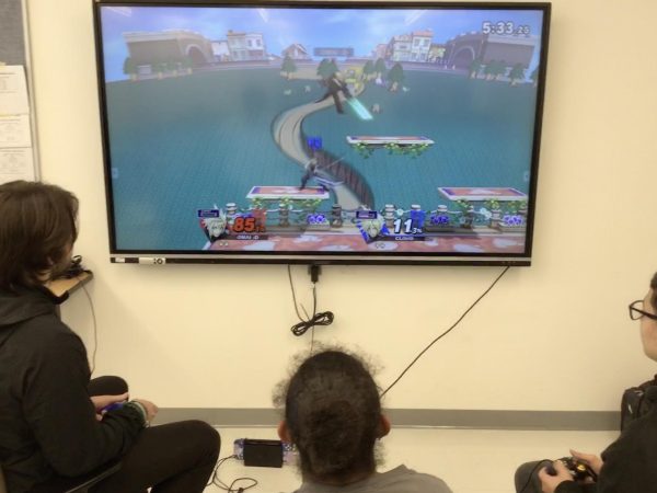 Navigation to Story: E-Sports smashes back to WMS with Mr. Ahmed and Mr. Godkin