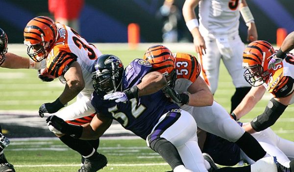 Navigation to Story: How to be a feared linebacker