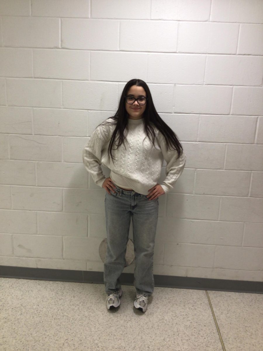 Isabella poses for Outfit Of The Week