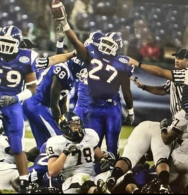 Daryl Cobbins talks about what he thinks the best sport is